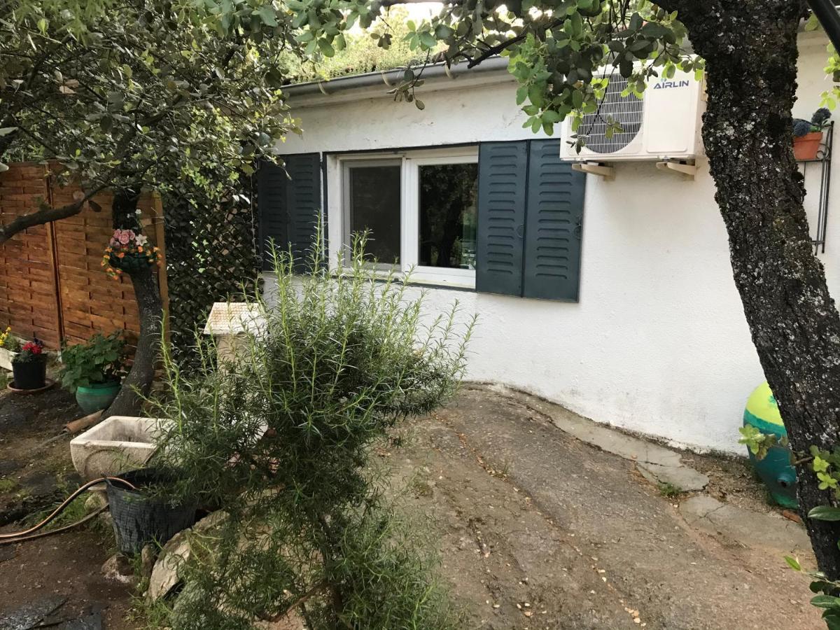 Cabana Jara Y Enebro Collado Villalba Kültér fotó
